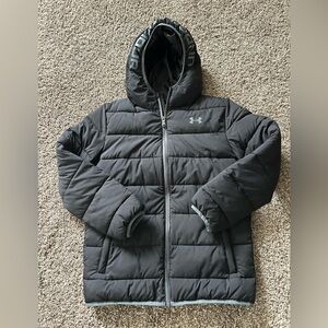 Under Armour Boys logo puffer coat. Size YLG youth large.